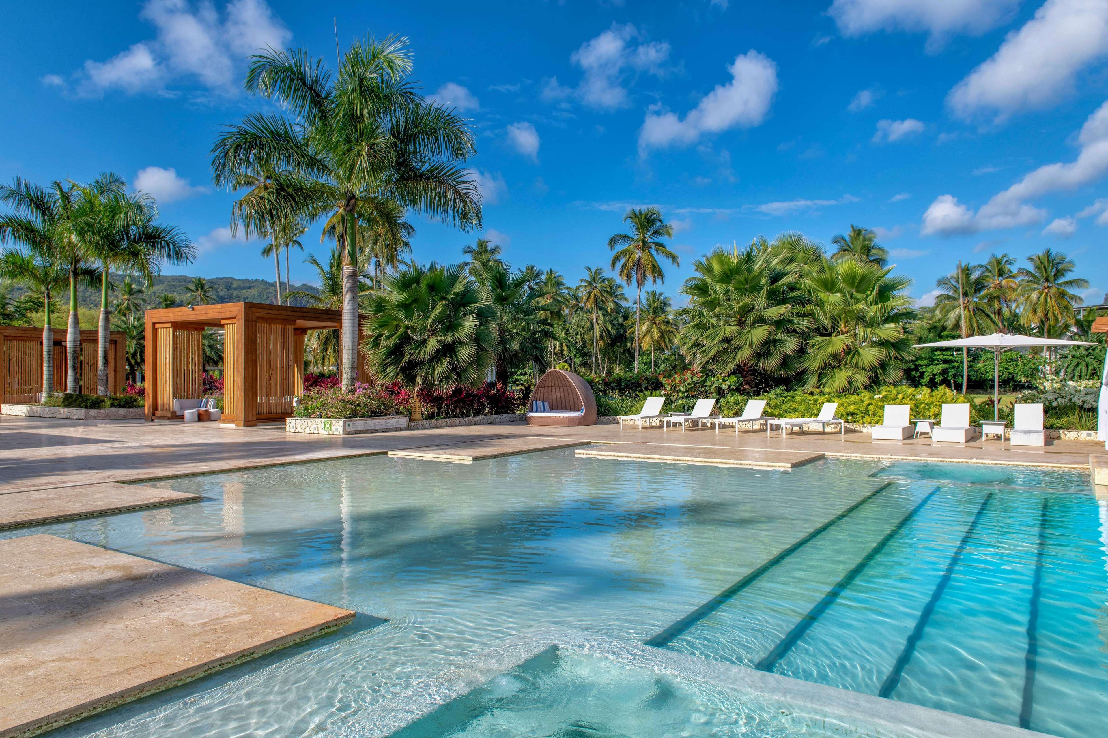 Viva V Samana By Wyndham, A Trademark Adults All Inclusive Las Terrenas Kültér fotó The swimming pool at the Four Seasons Resort