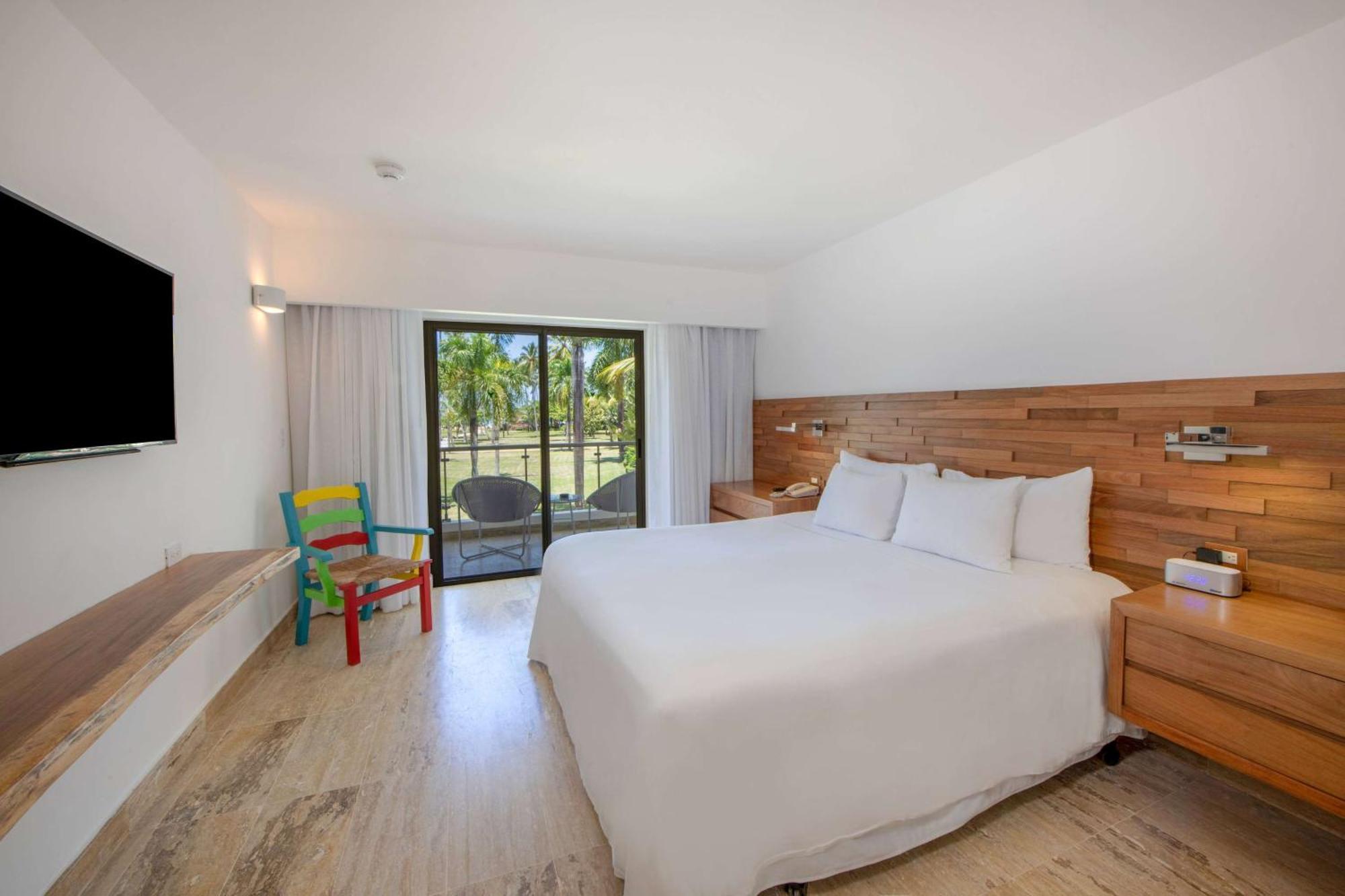 Viva V Samana By Wyndham, A Trademark Adults All Inclusive Las Terrenas Kültér fotó A room at the hotel
