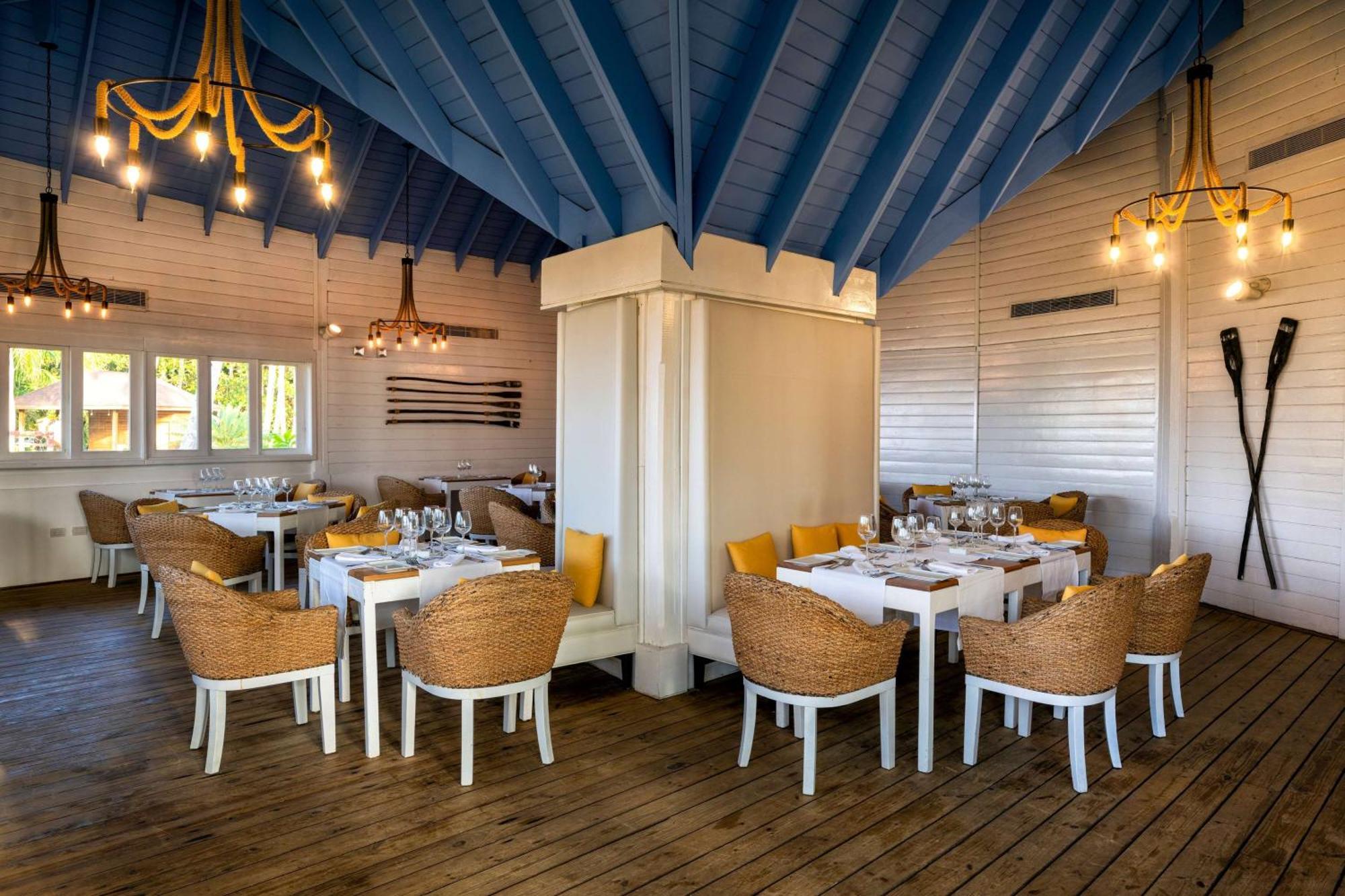 Viva V Samana By Wyndham, A Trademark Adults All Inclusive Las Terrenas Kültér fotó Restaurant