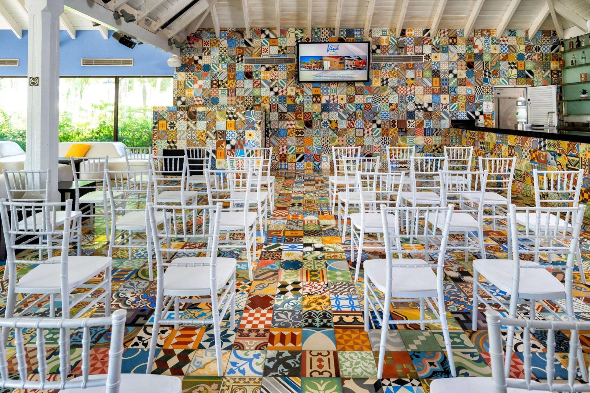 Viva V Samana By Wyndham, A Trademark Adults All Inclusive Las Terrenas Kültér fotó The interior of the hotel