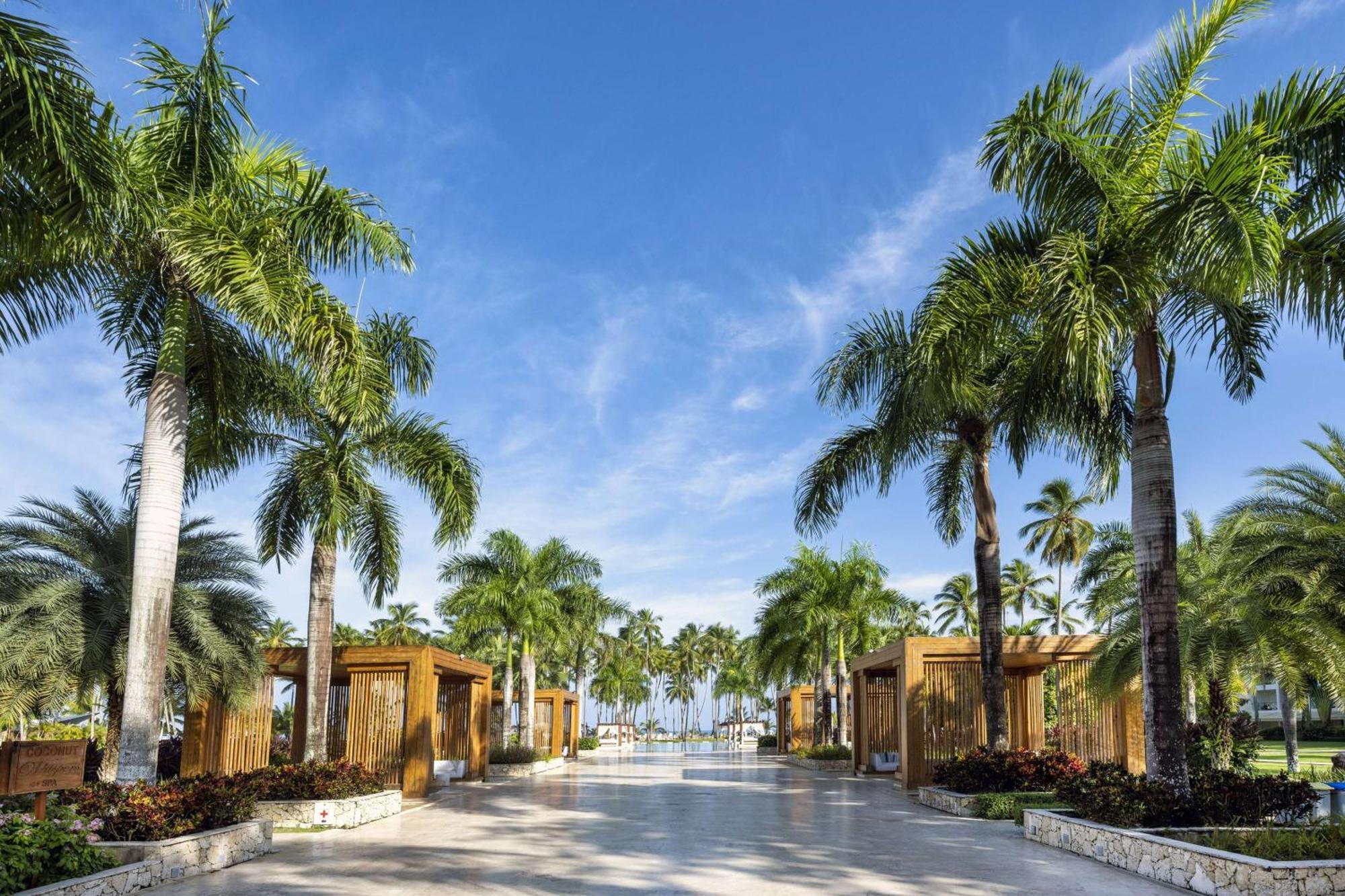Viva V Samana By Wyndham, A Trademark Adults All Inclusive Las Terrenas Kültér fotó Entrance to the resort